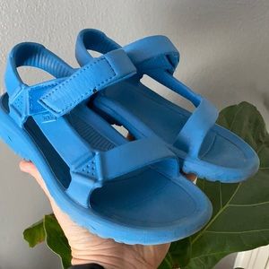 Dark Teal Teva Hurricane Sandals SZ 2